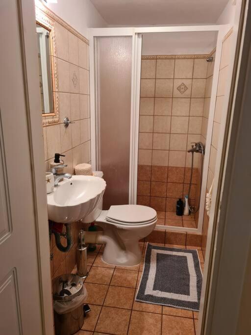 Guesthouse Petrothalassa Porto Heli Extérieur photo