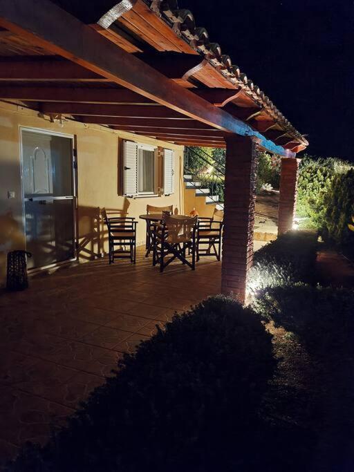 Guesthouse Petrothalassa Porto Heli Extérieur photo